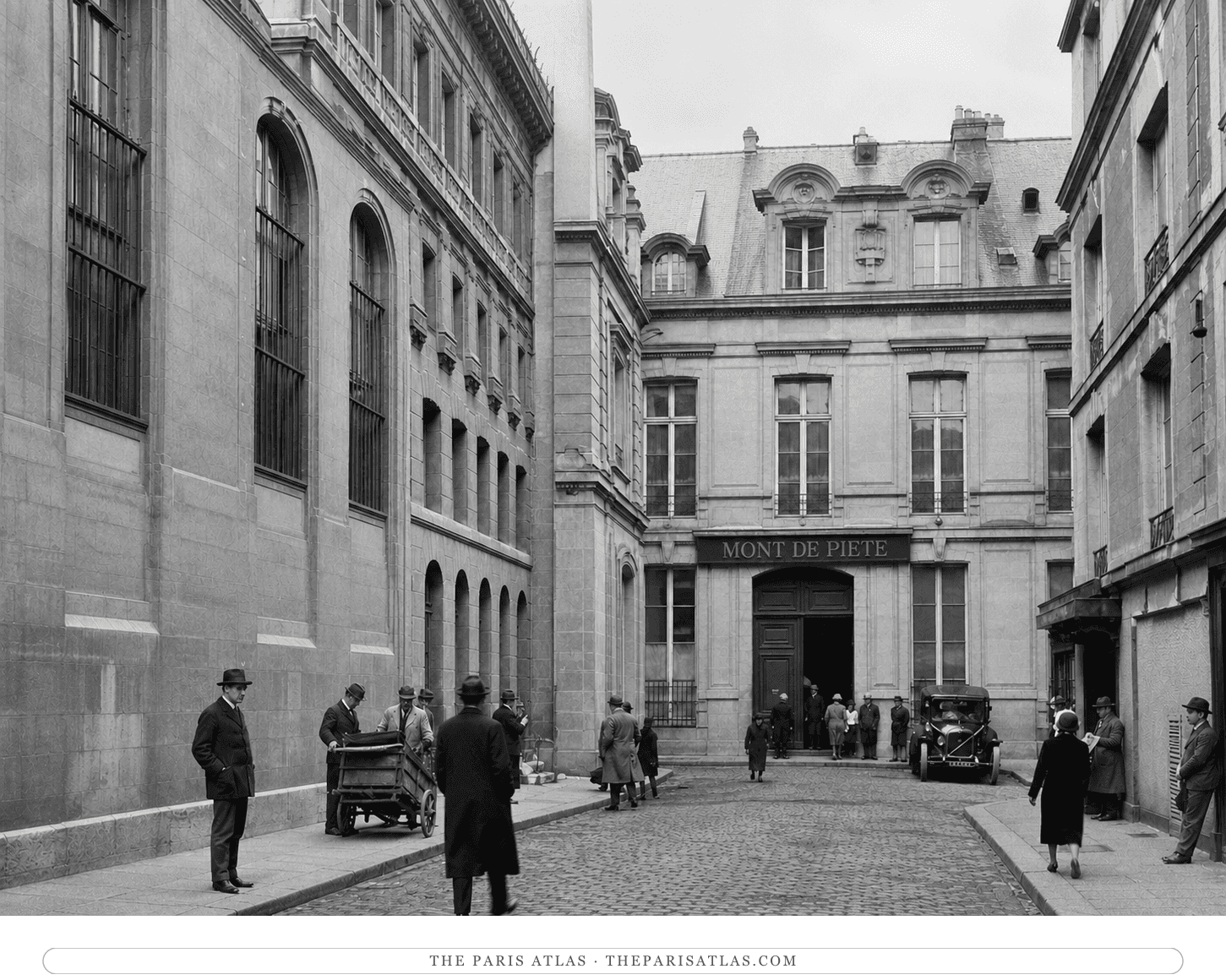 Black-and-white reconstruction of customers approaching the Mont-de-Piété around 1929