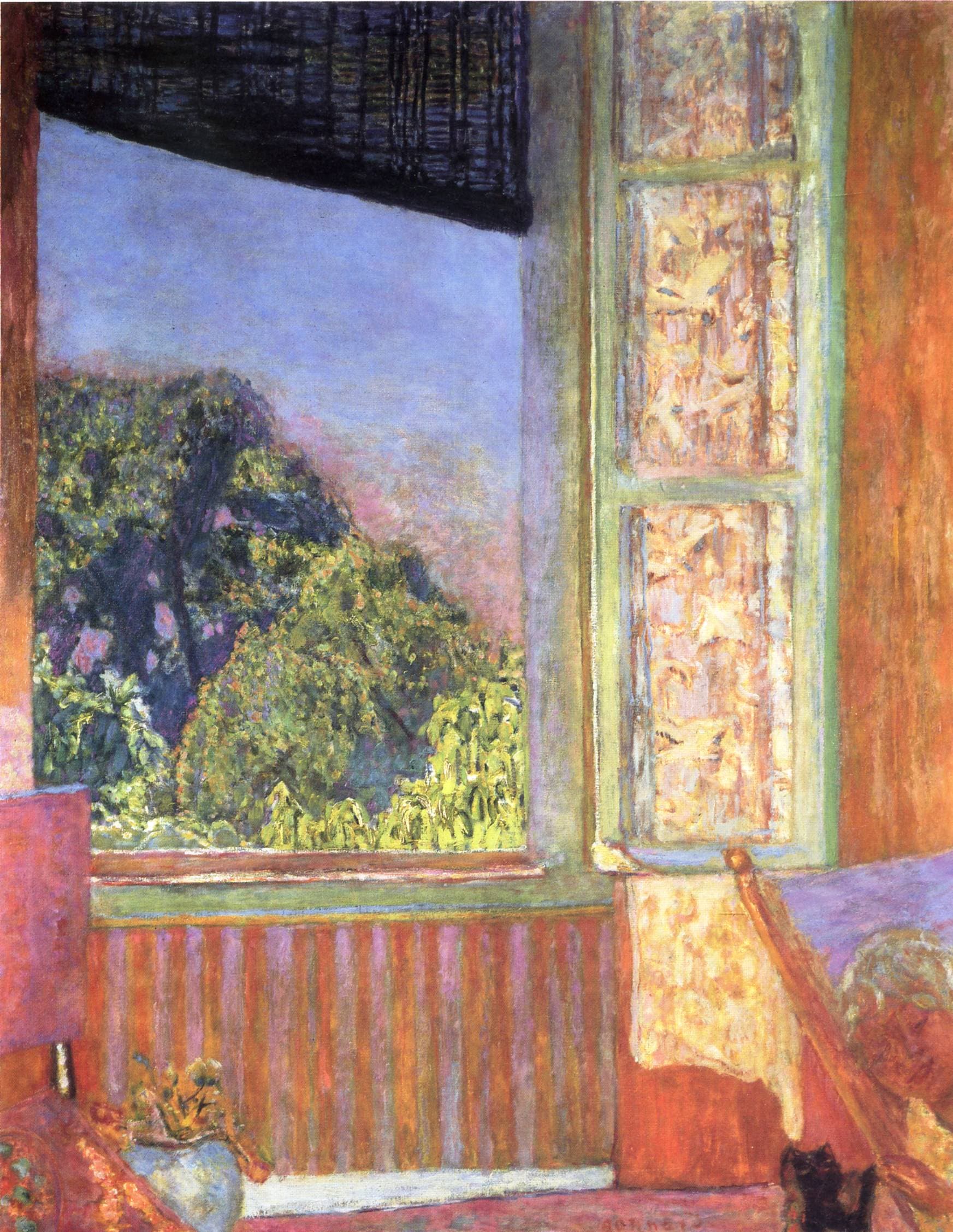 Bonnard's The Open Window: a wide open window with a near-black blind across the top, lilac-blue sky and a mass of green foliage beyond, framed by a red-orange wall, a pale green sill and a striped panel below, with a pale blue vase of yellow flowers at the lower left and a dark cat at the lower right