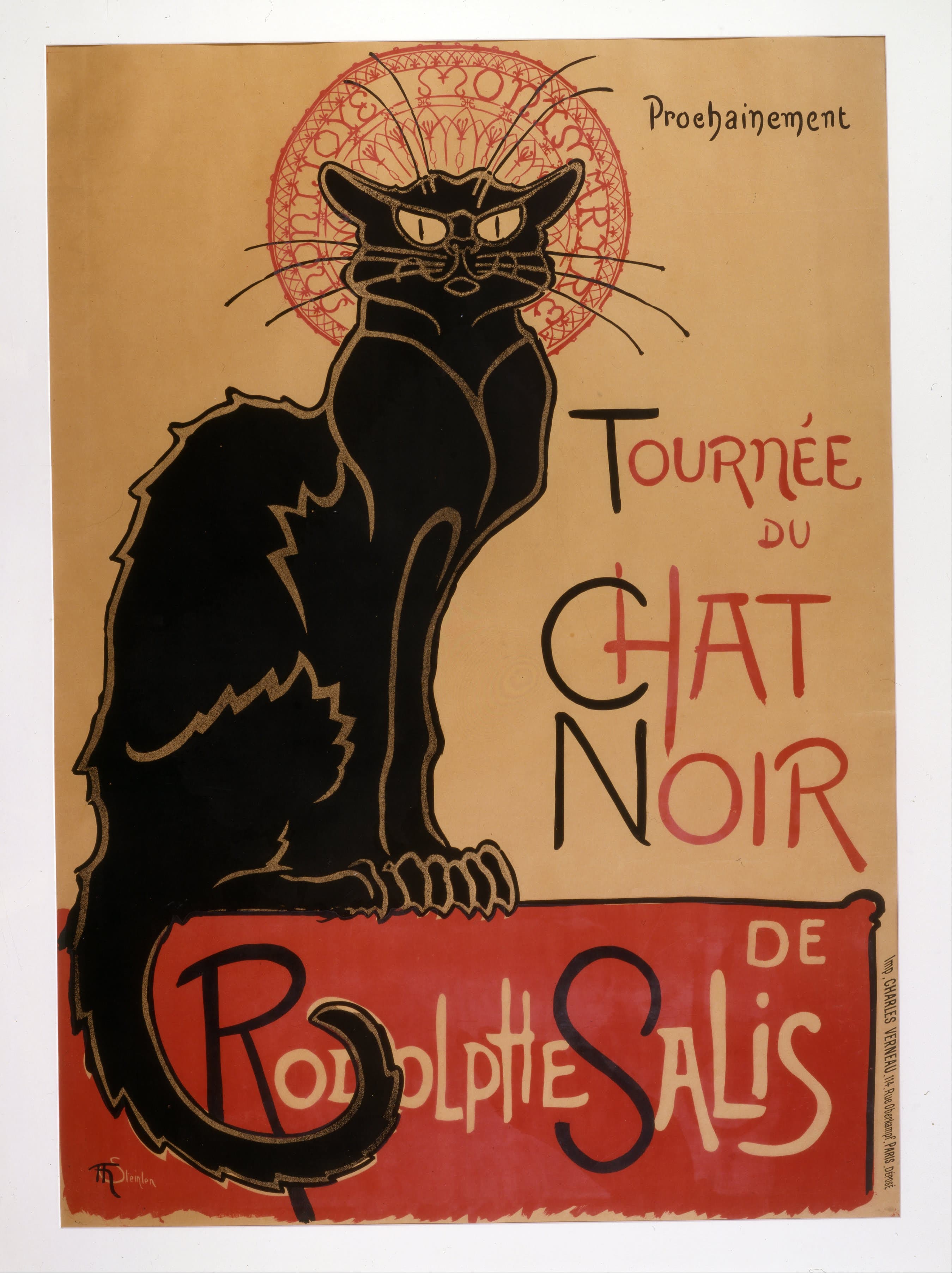 Théophile-Alexandre Steinlen's 1896 lithograph Tournée du Chat Noir de Rodolphe Salis: a black cat with yellow eyes facing forward, whiskers fanned across the picture plane, before a flat red disc and a gilded museum-style frame; below the cat, a Gothic title panel names Rodolphe Salis's touring Chat Noir company.