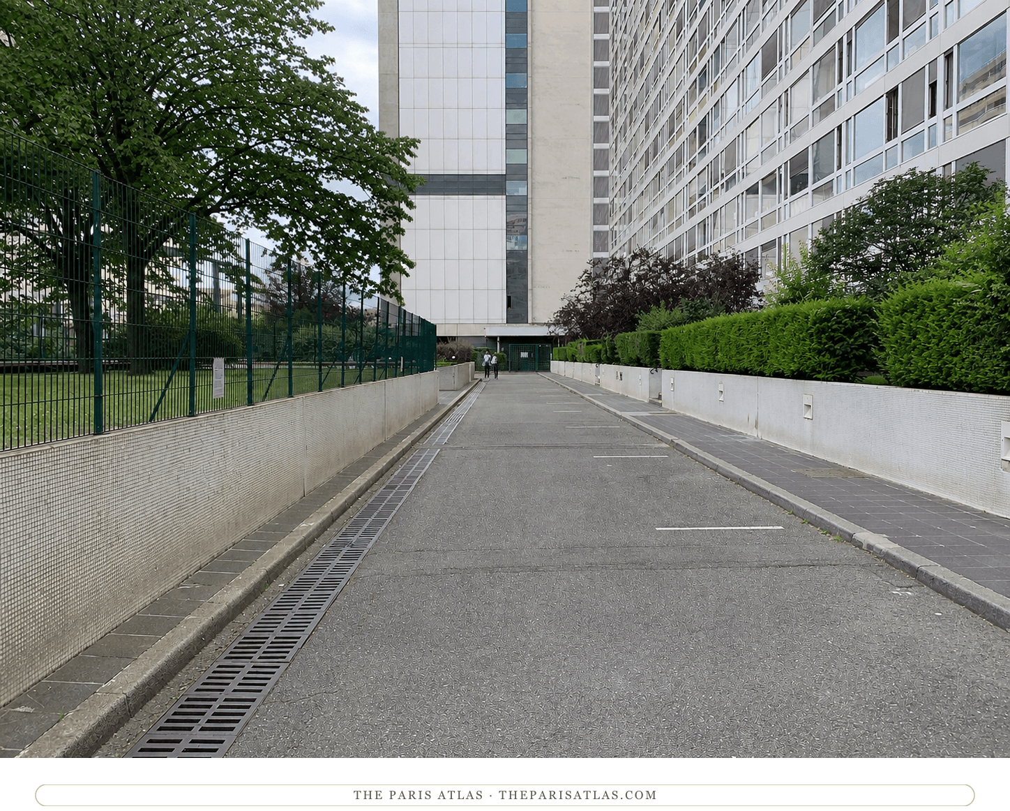 Color present-day view of 6 rue Vercingétorix
