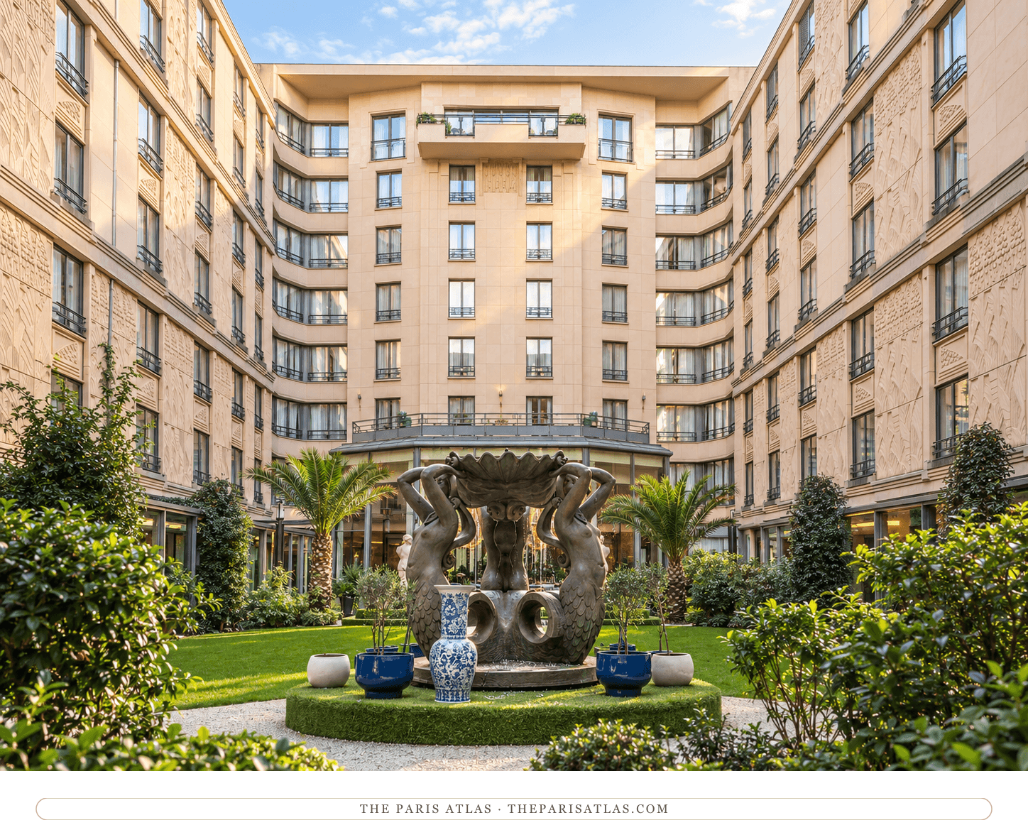 Illustration: The courtyard garden at Hôtel du Collectionneur.