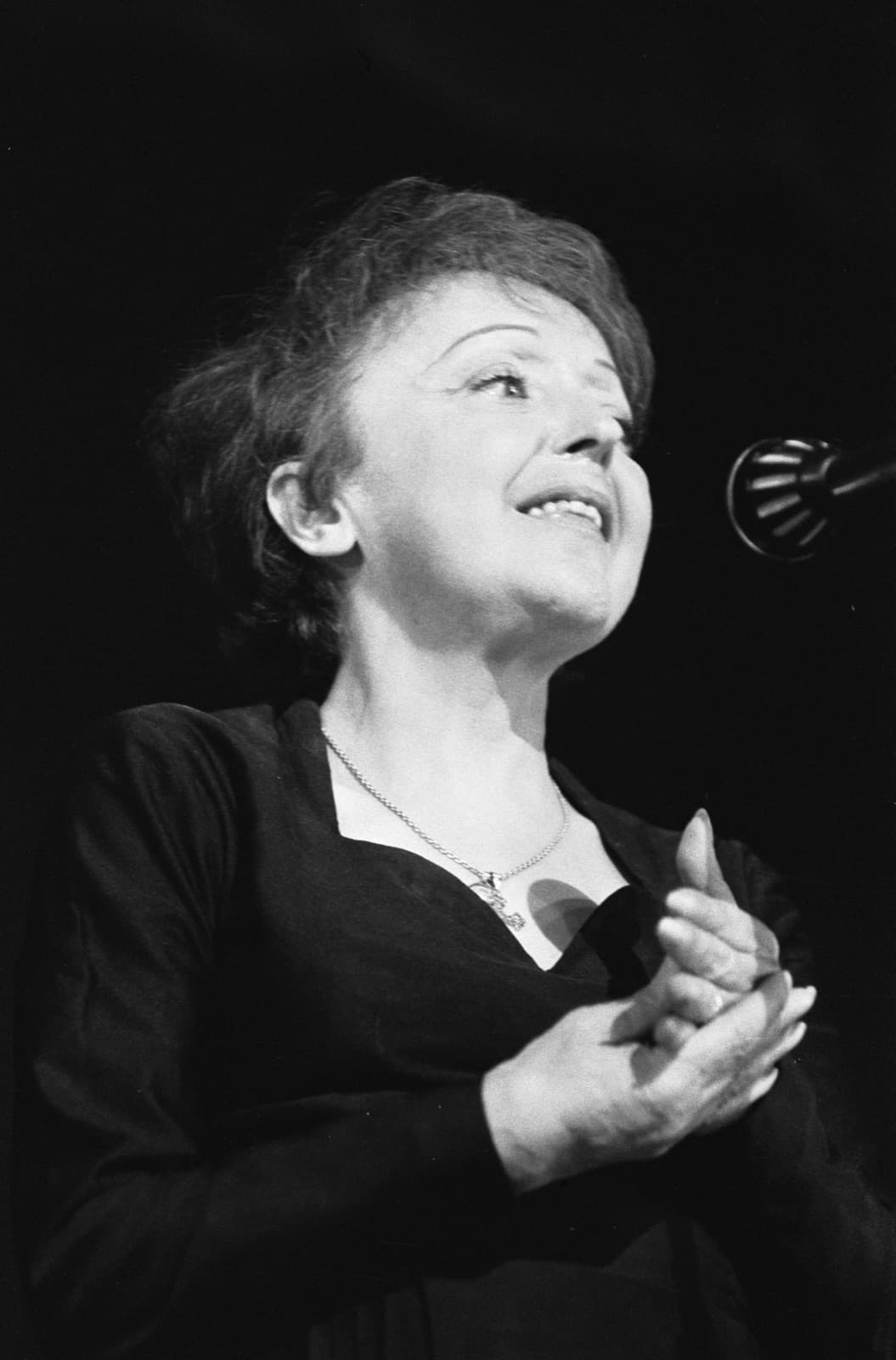 Portrait of Édith Piaf in the Netherlands, December 1962